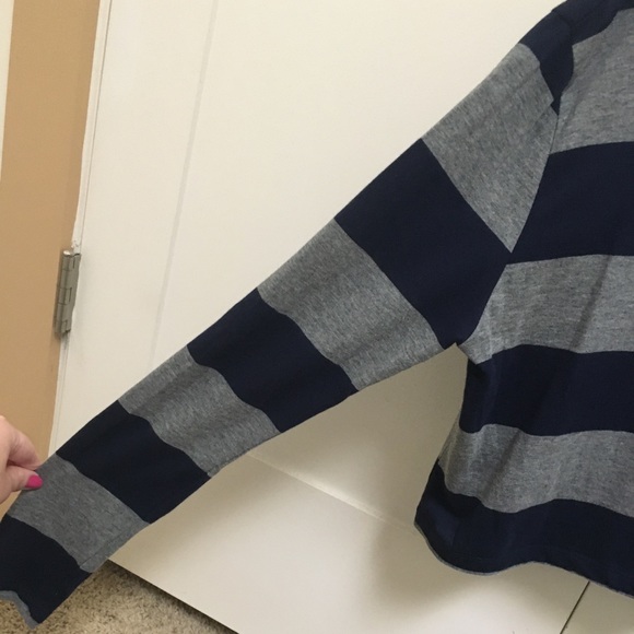 Forever 21 Grey and Blue Long Sleeve Crop Top - Picture 3 of 6